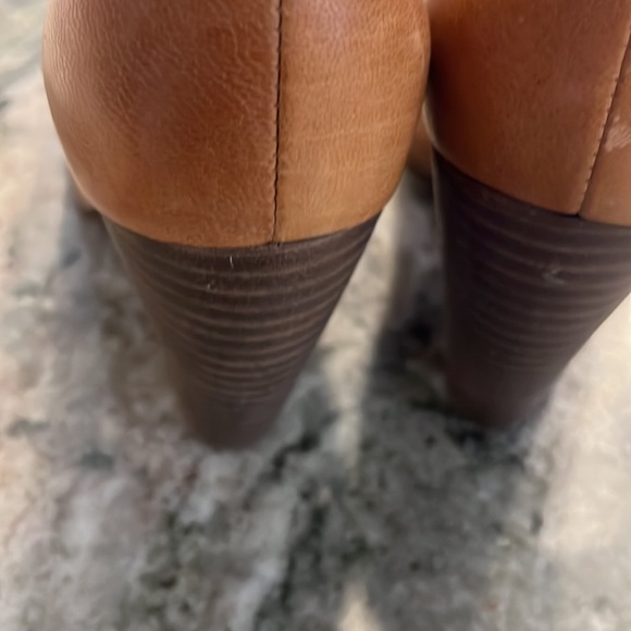 Beautiful tall boots - Picture 2 of 7